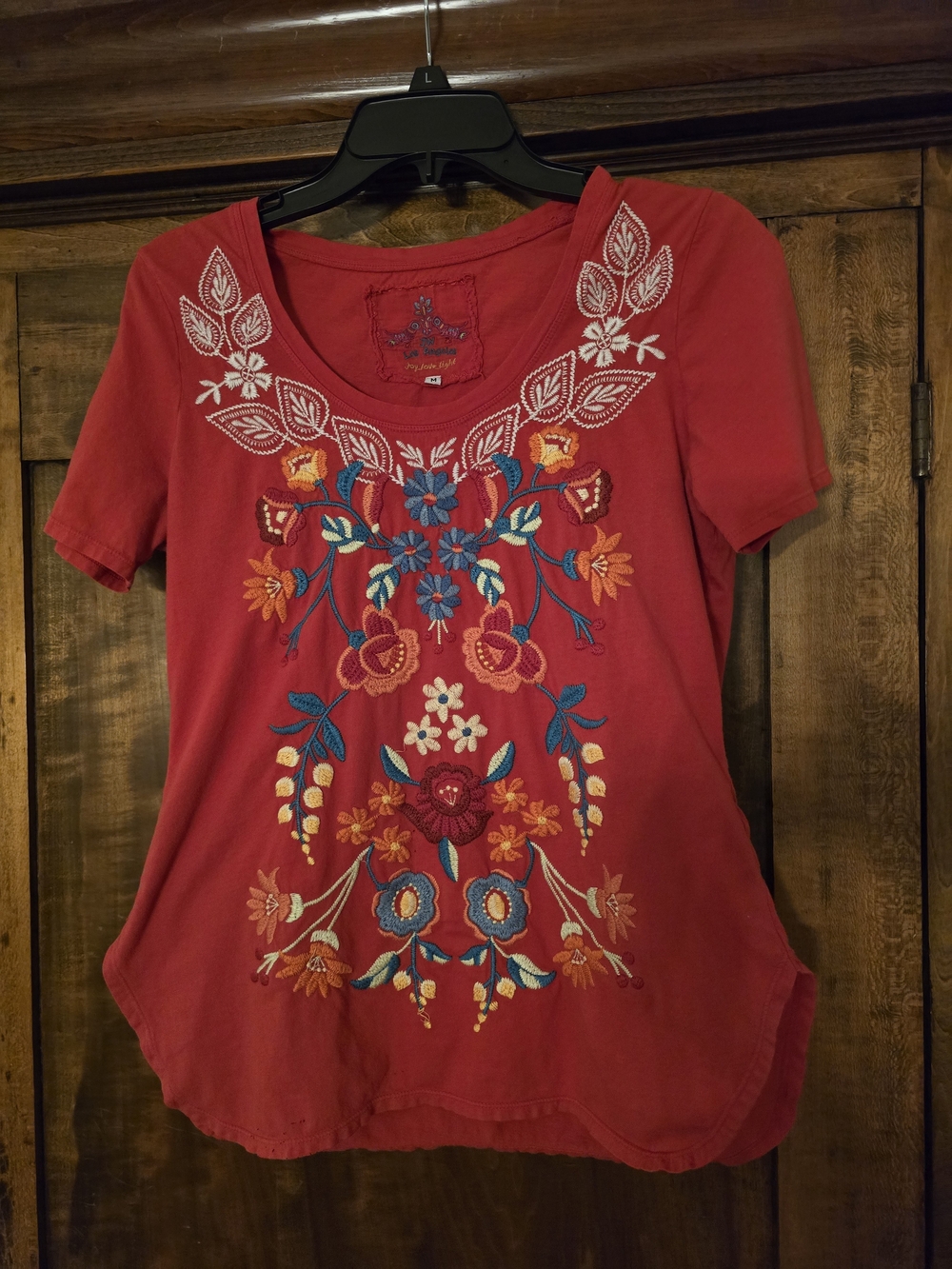 Johnny Was Red Short Sleeve Scoop Neck Embroidered Tee Medium * Flaw See Below